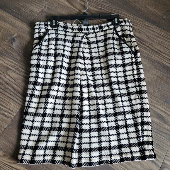 St. John Womens Knit Skirt Size 12 Black Cream Pleated Zip Pockets Maximalist - Picture 1 of 9